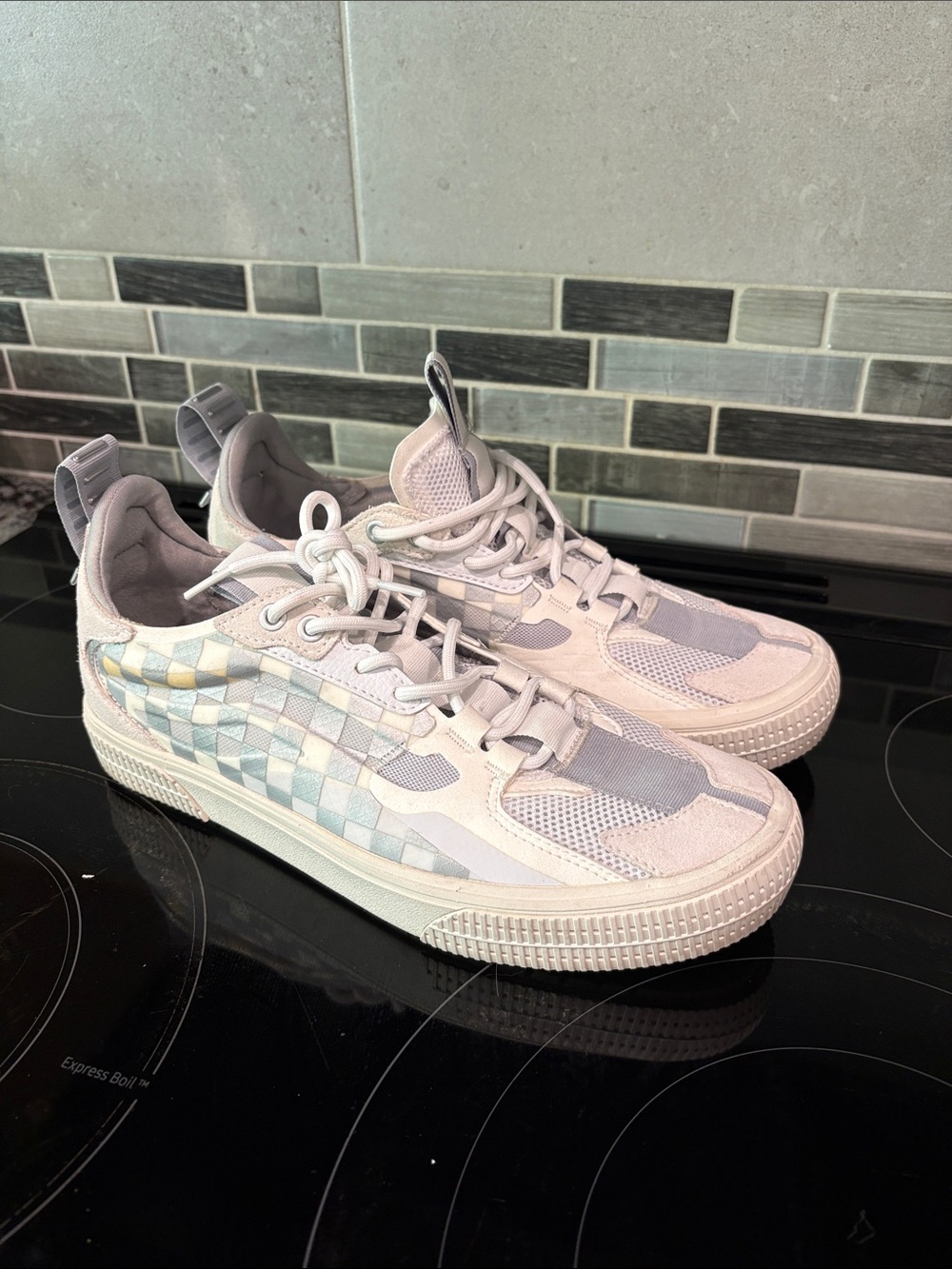 Vans Overt CC White and Light Gray Checkerboard shoes size 10.5 EUC